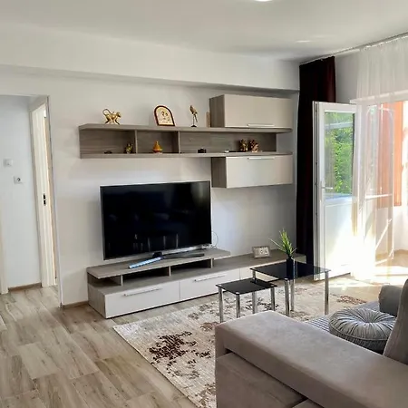C By The Sea Apartment Constanta